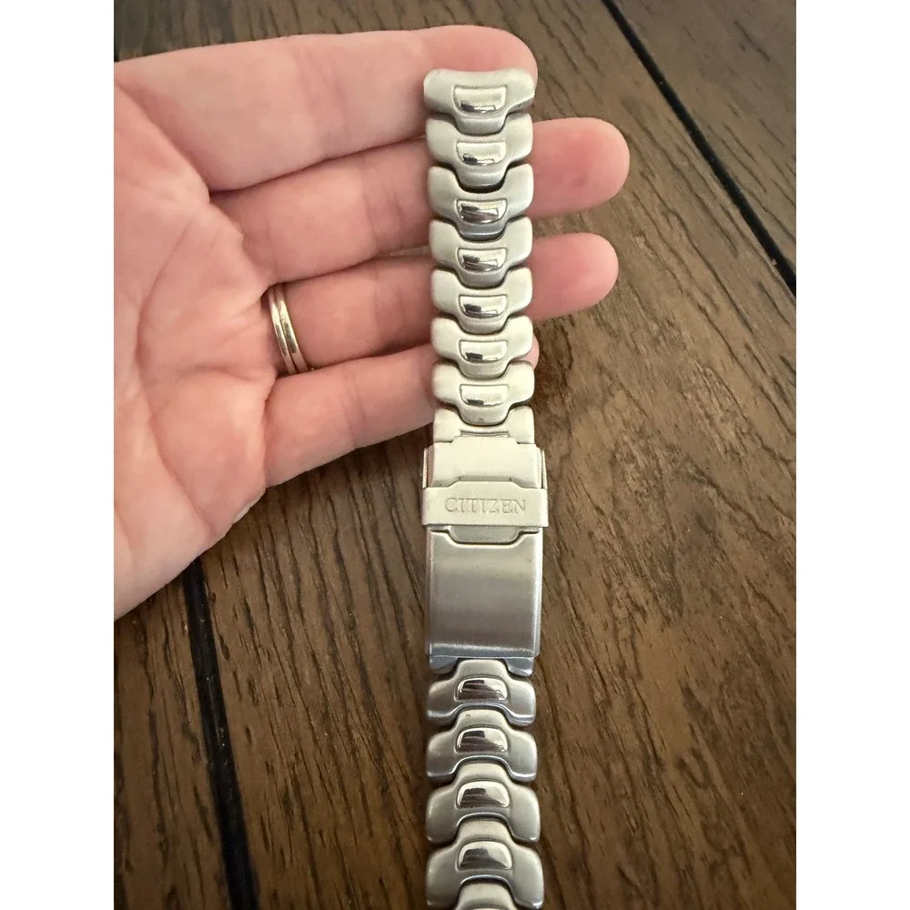 Citizen watch band